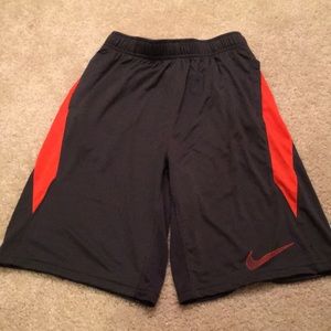 🗣boys basketball shorts🗣